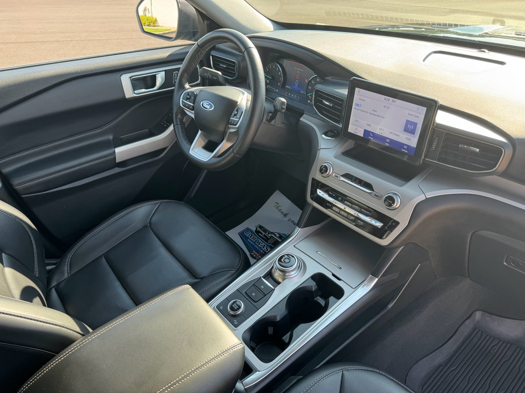 Used 2023 Ford Explorer XLT w/ Equipment Group 202A image 14