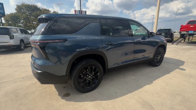 Used 2024 Chevrolet Traverse LS w/ Midnight/Sport Edition FWD image 8