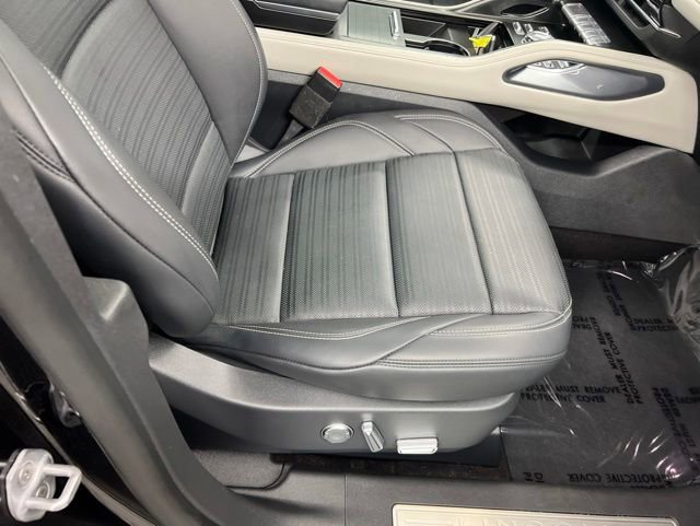Certified 2025 Lincoln Nautilus Reserve AWD/4WD image 26