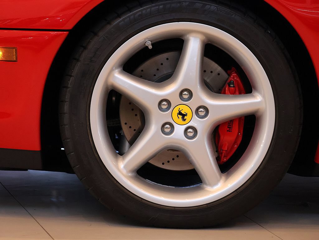 Used 2001 Ferrari 550 Maranello Coupe RWD image 91