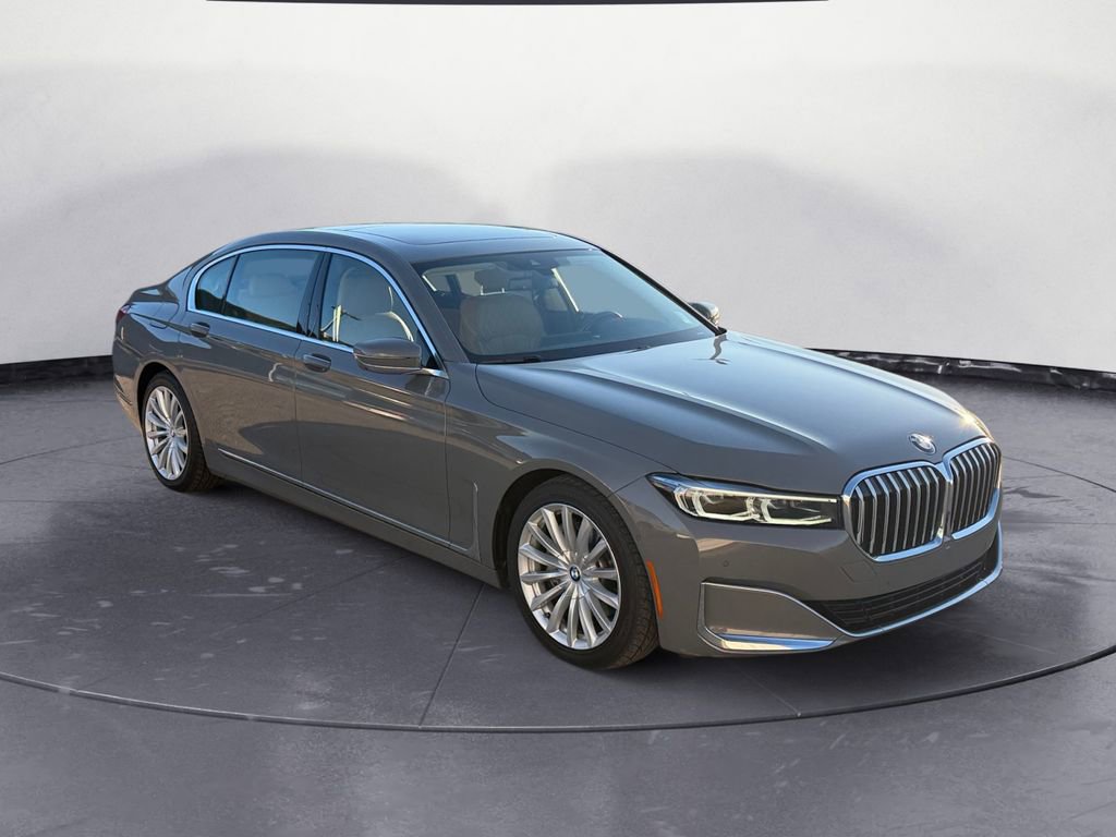 Used 2022 BMW 740i w/ Premium Package image 7