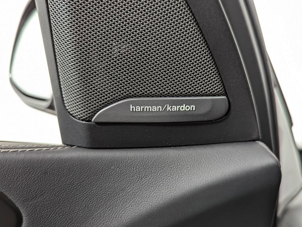 Certified 2025 BMW X7 M60i image 18