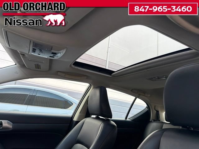 Used 2015 Lexus CT 200h w/ Seat Comfort Package FWD image 19