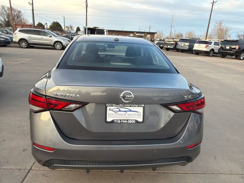 Used 2022 Nissan Sentra SV w/ All-Weather Package FWD image 5