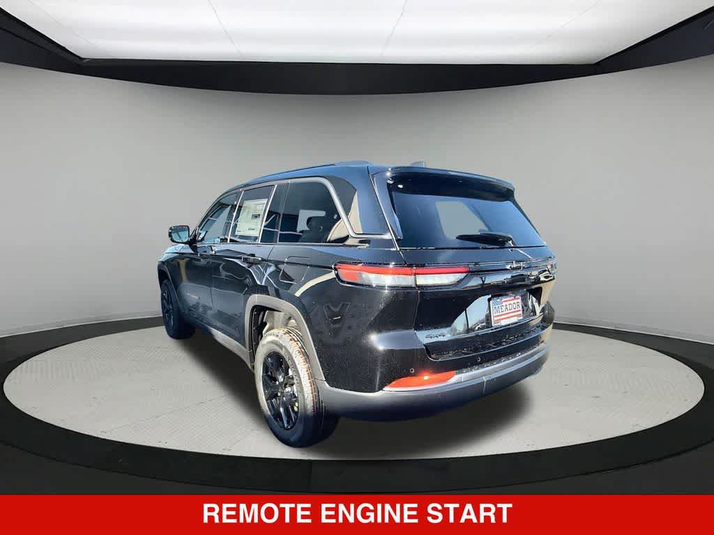 New 2026 Jeep Grand Cherokee Altitude AWD/4WD image 5