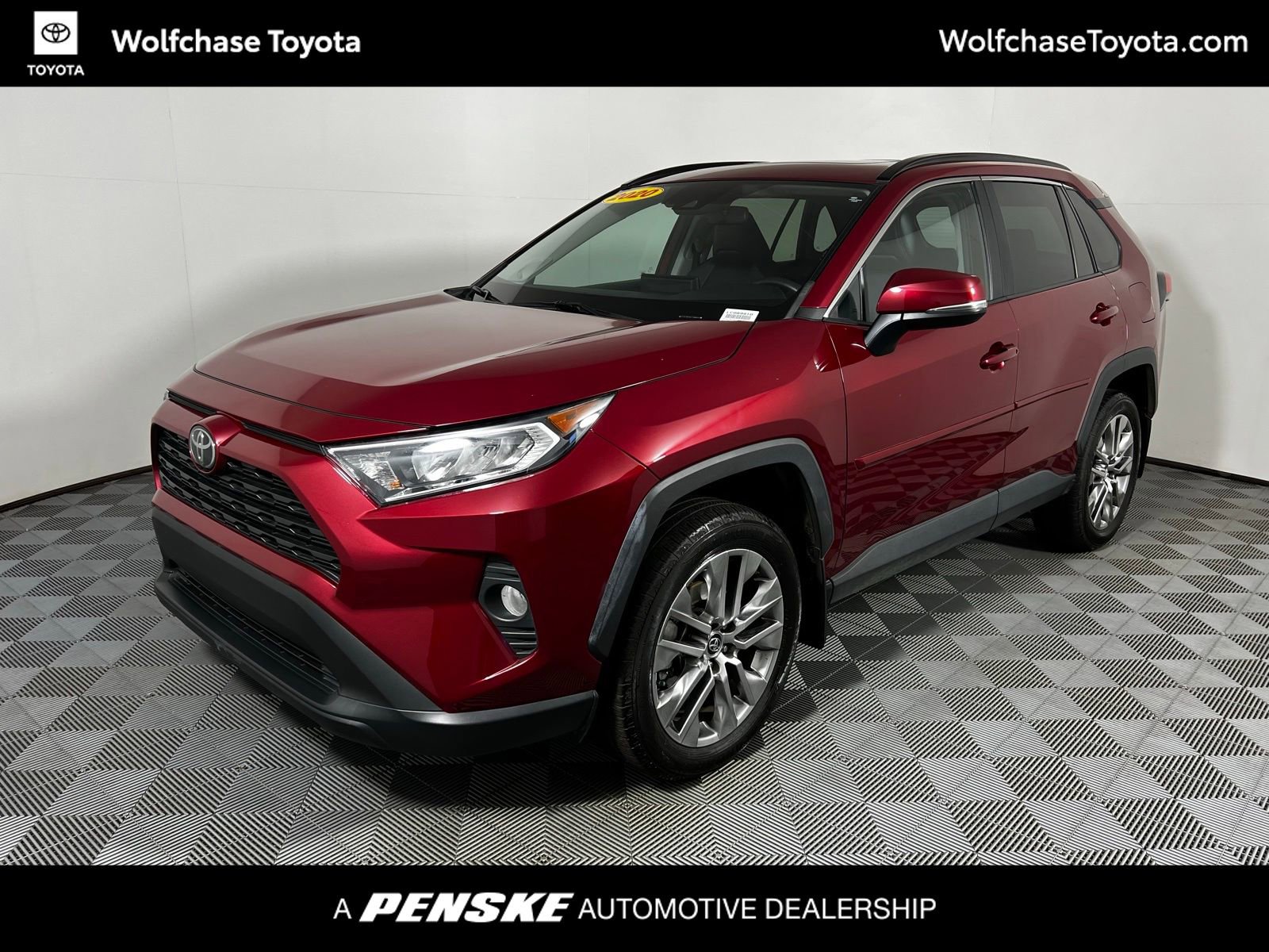 Used 2020 Toyota RAV4 XLE Premium image 1