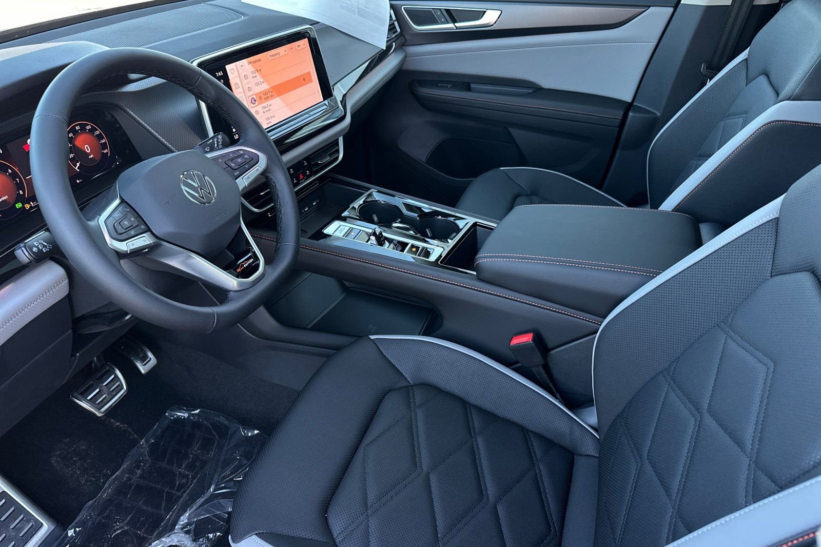 New 2026 Volkswagen Atlas Peak Edition AWD/4WD image 10
