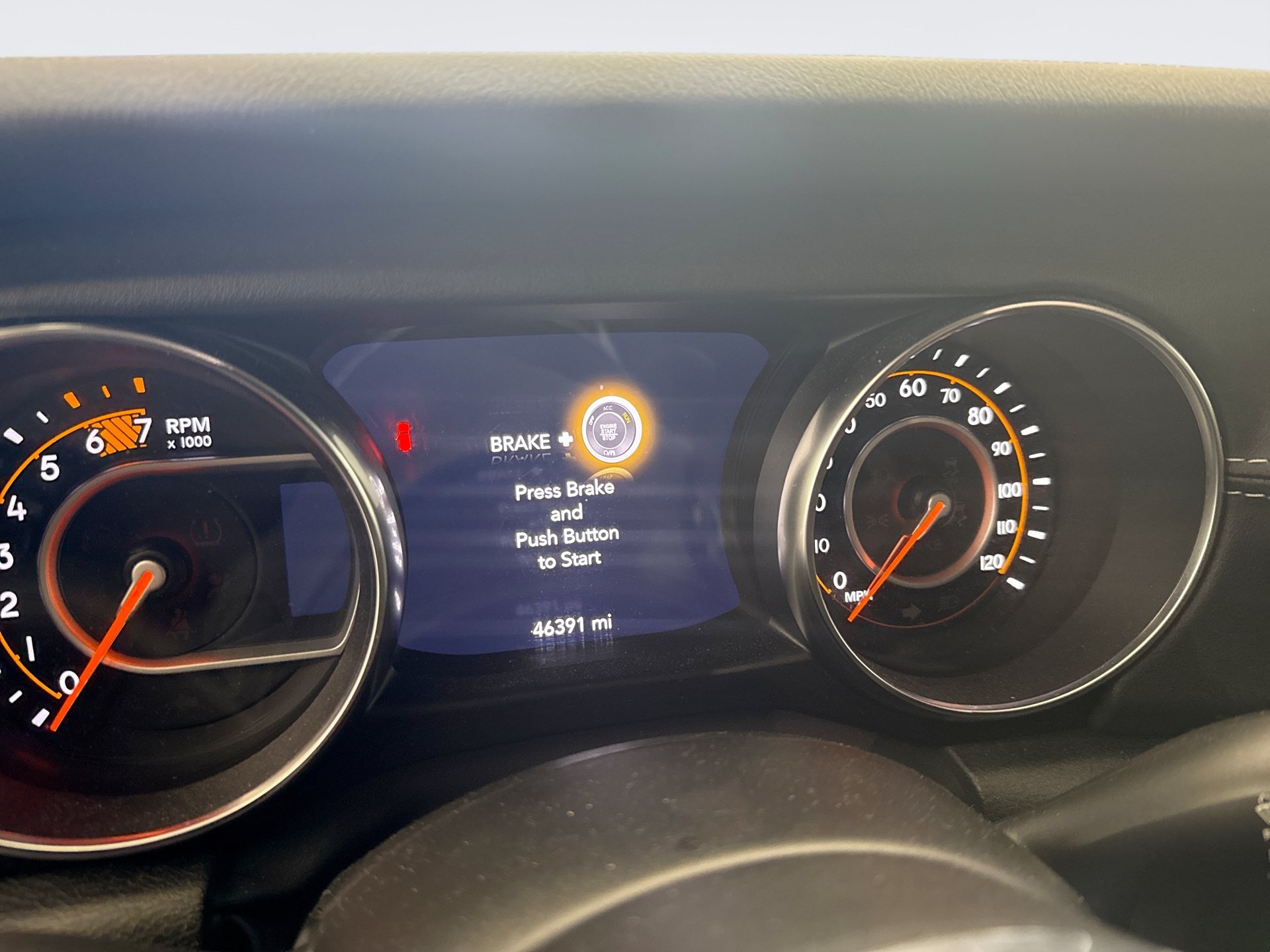 Used 2022 Jeep Wrangler Unlimited Sahara w/ Cold Weather Group AWD/4WD image 9