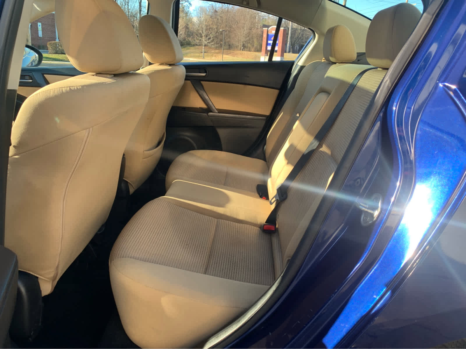 Used 2012 MAZDA MAZDA3 i Touring image 23