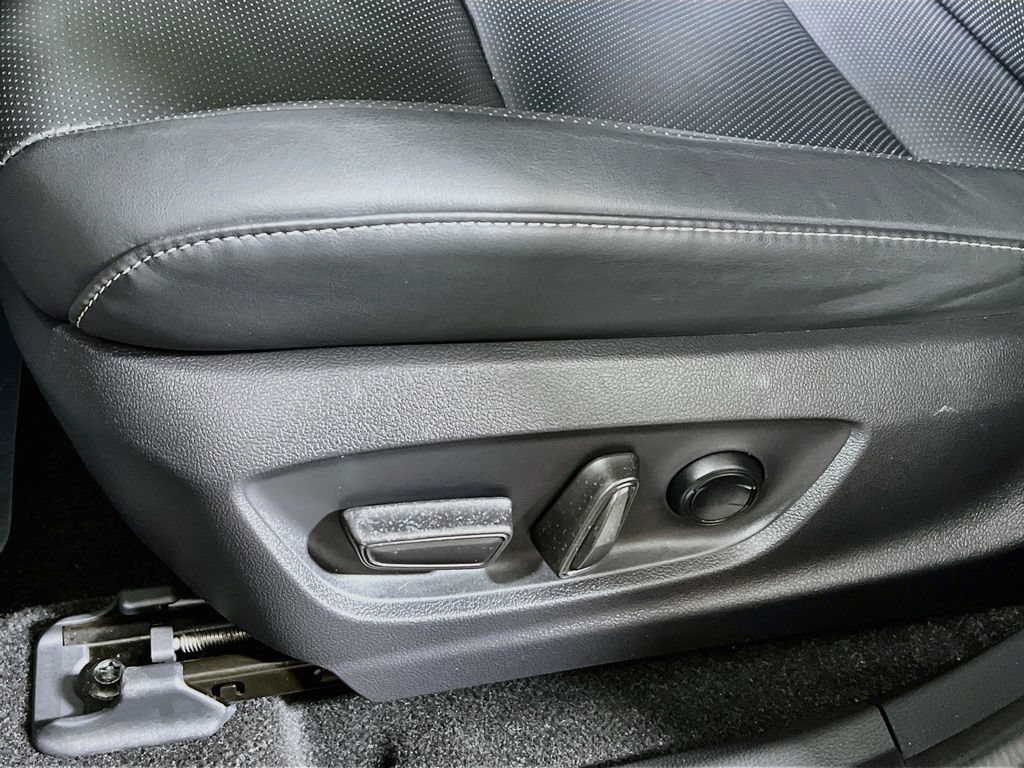 Certified 2024 Toyota Crown Platinum AWD/4WD image 17