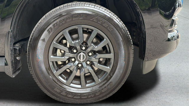 Used 2025 Nissan Armada SV AWD/4WD image 37