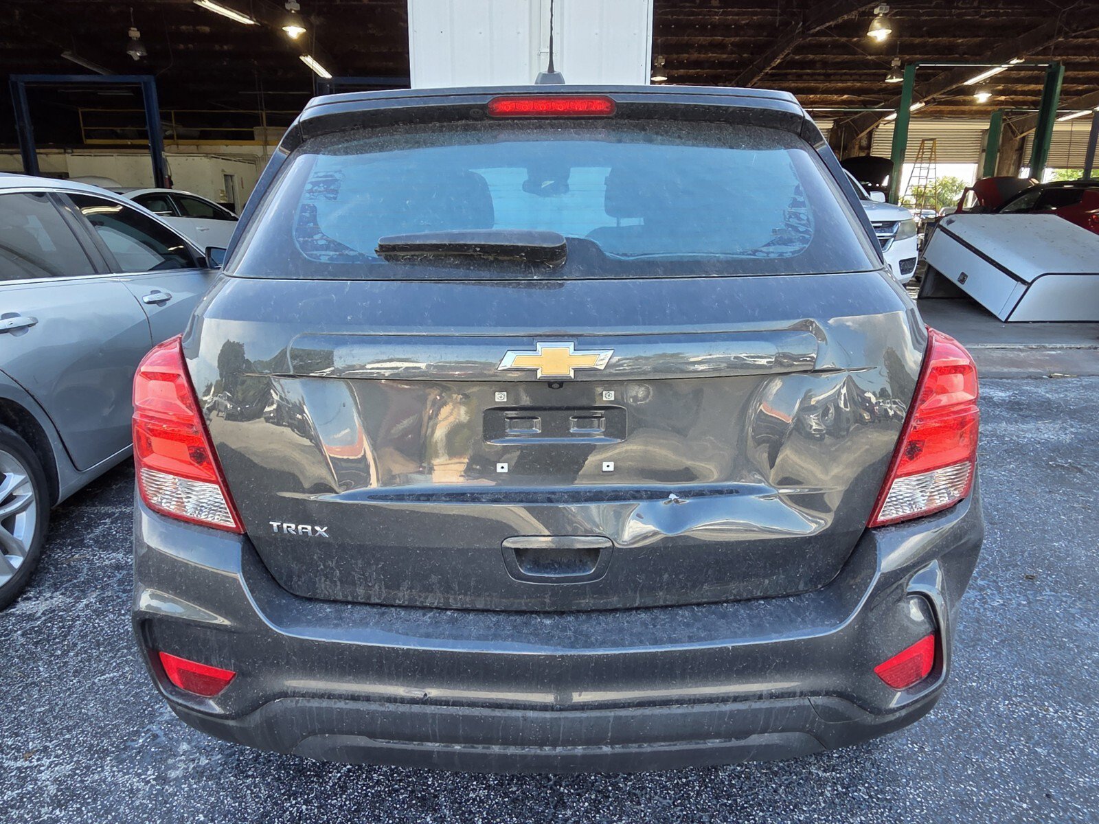 Used 2020 Chevrolet Trax LS FWD image 3