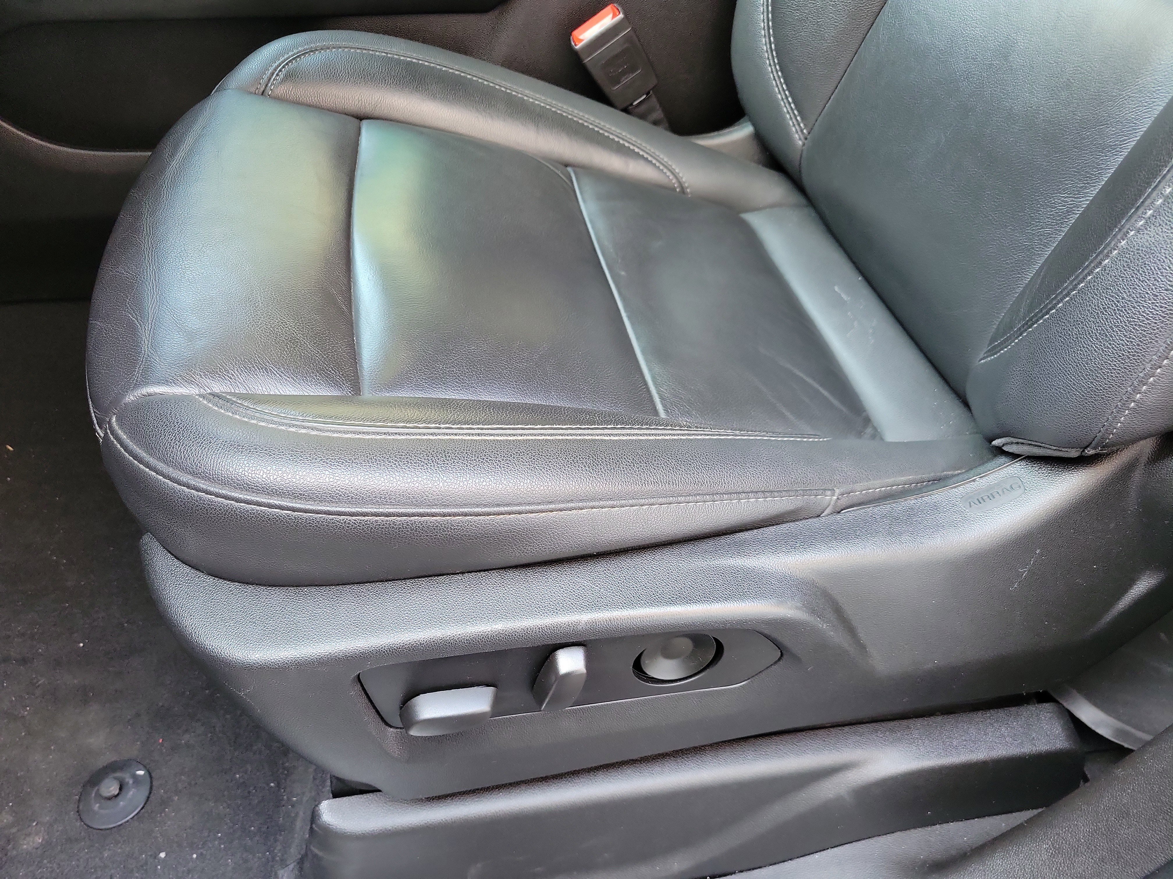 Used 2021 Chevrolet Tahoe Z71 w/ Luxury Package image 10