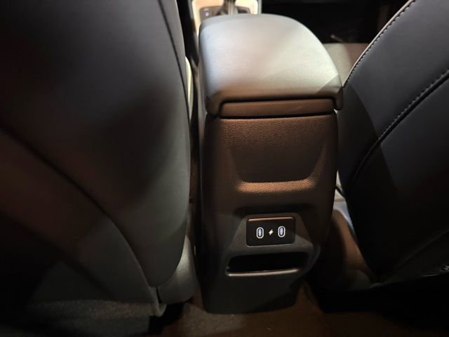New 2025 Hyundai Venue Limited FWD image 27