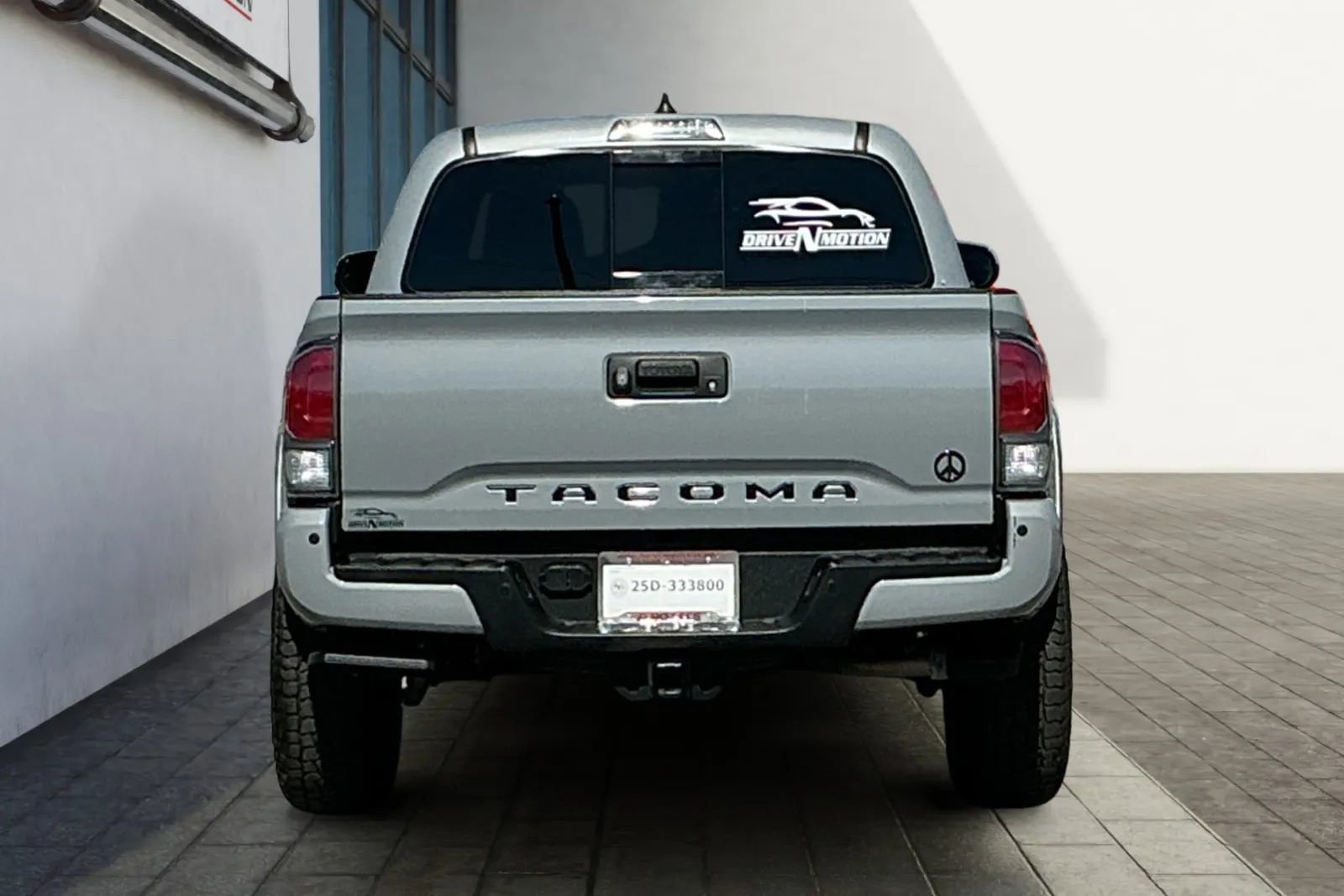Used 2020 Toyota Tacoma TRD Sport image 5