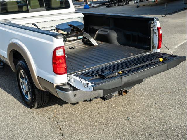 Used 2011 Ford F250 Lariat w/ Lariat Interior Pkg RWD image 33