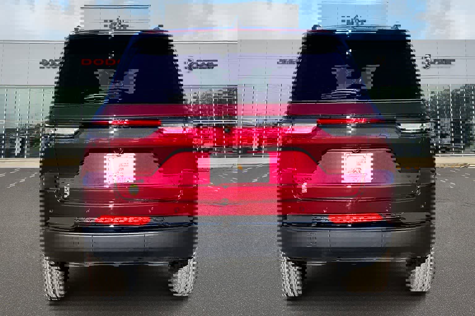 New 2025 Jeep Grand Cherokee Altitude image 5