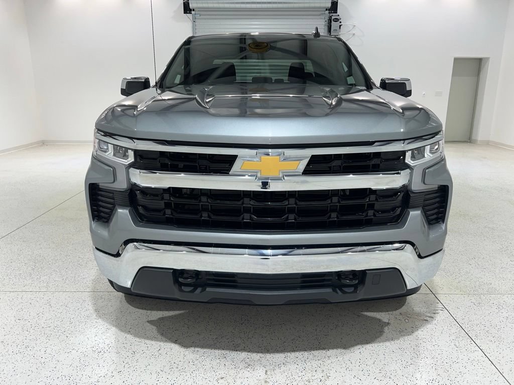 Used 2023 Chevrolet Silverado 1500 LT AWD/4WD image 8