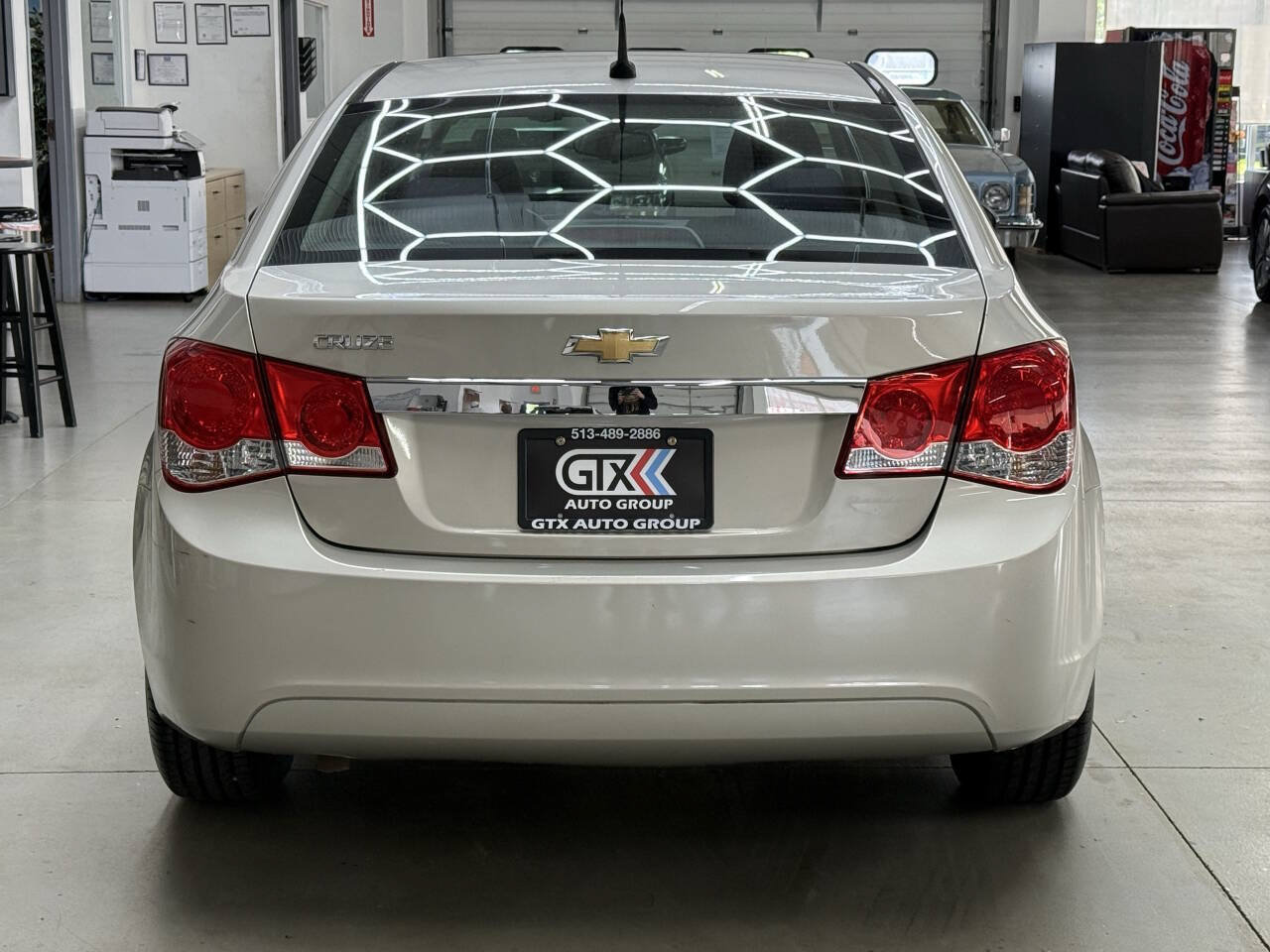 Used 2014 Chevrolet Cruze LS FWD image 3