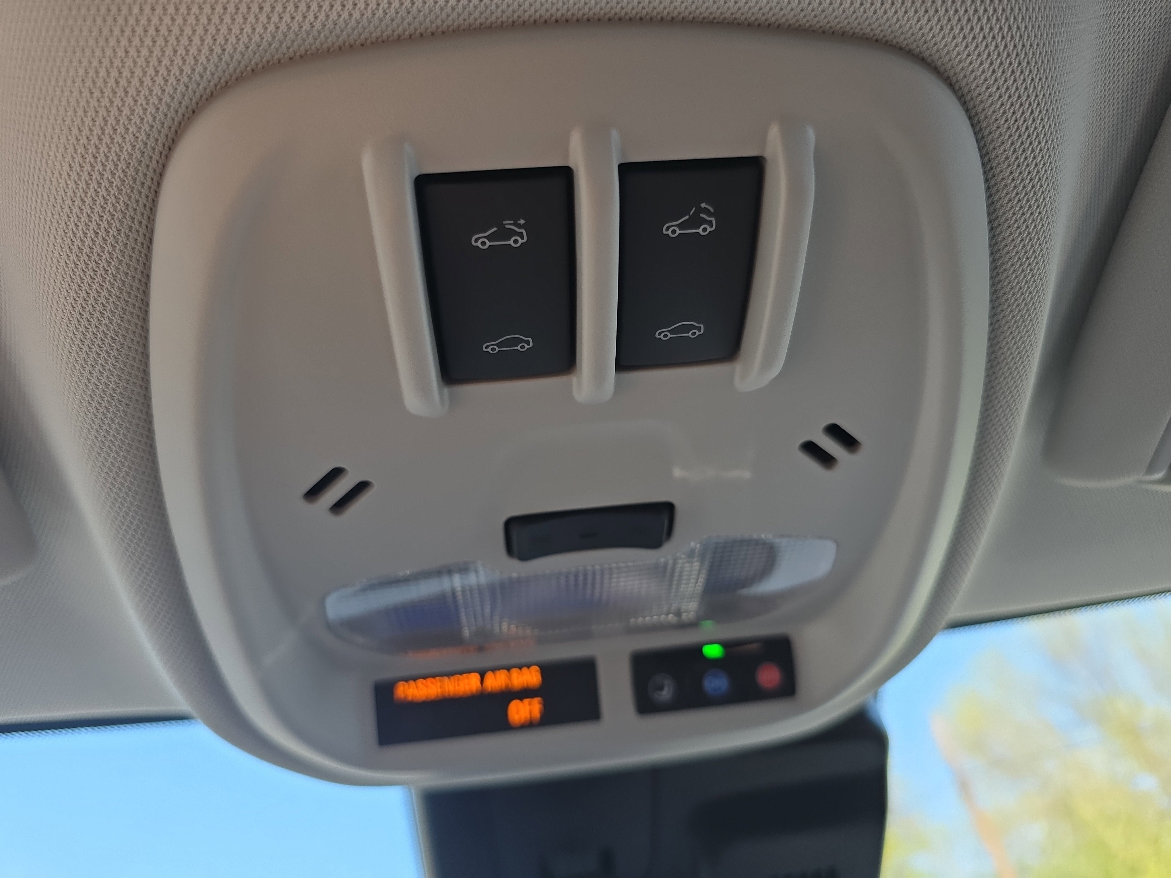 Used 2026 Chevrolet Trax LT w/ Sunroof Package FWD image 31