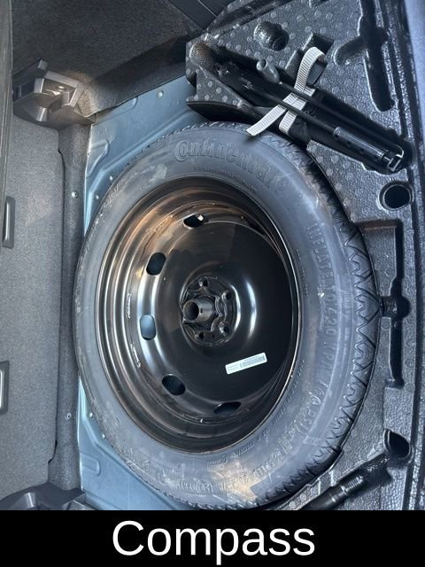 Used 2019 Volkswagen Tiguan SEL AWD/4WD image 18