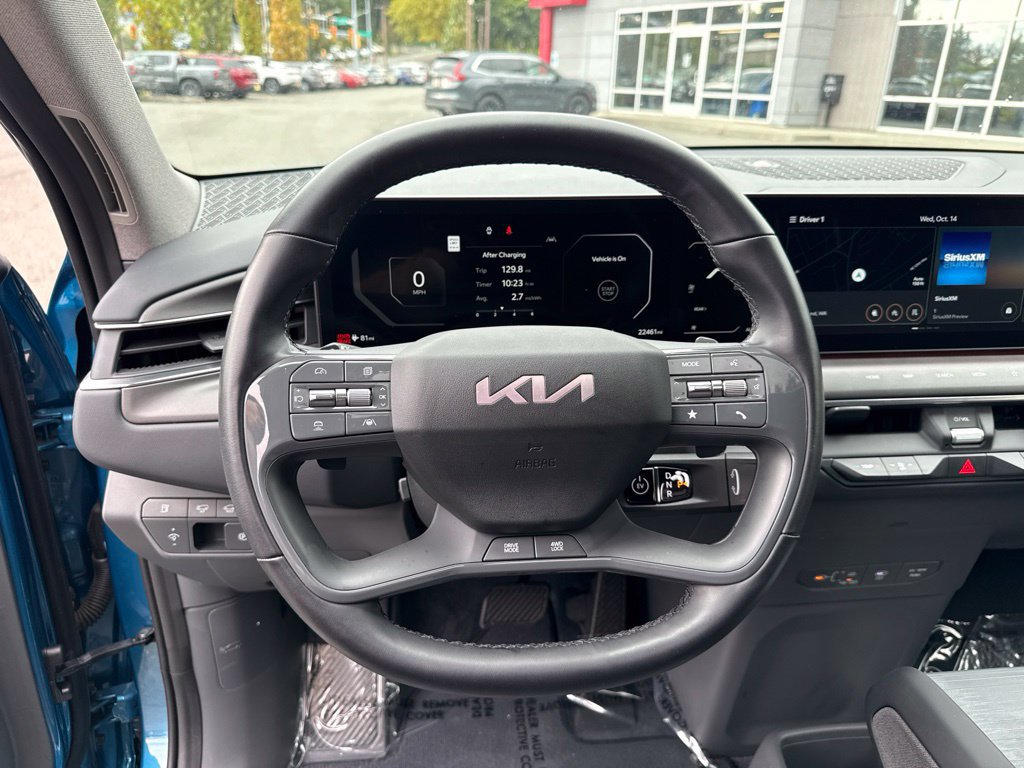 Used 2024 Kia EV9 Land w/ Towing Package AWD/4WD image 9
