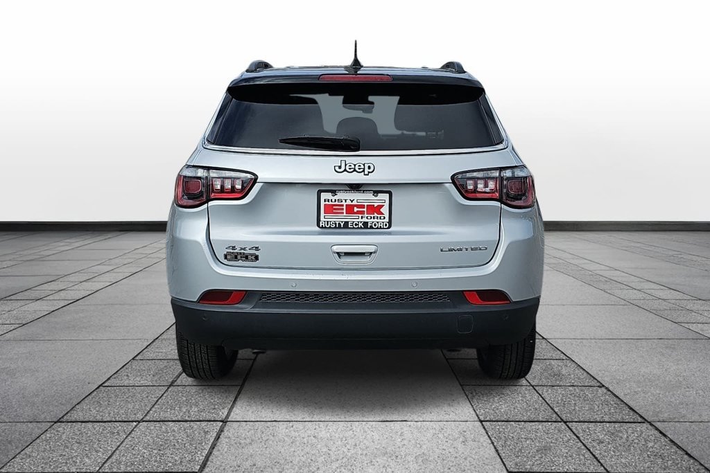 Used 2025 Jeep Compass Limited AWD/4WD image 6