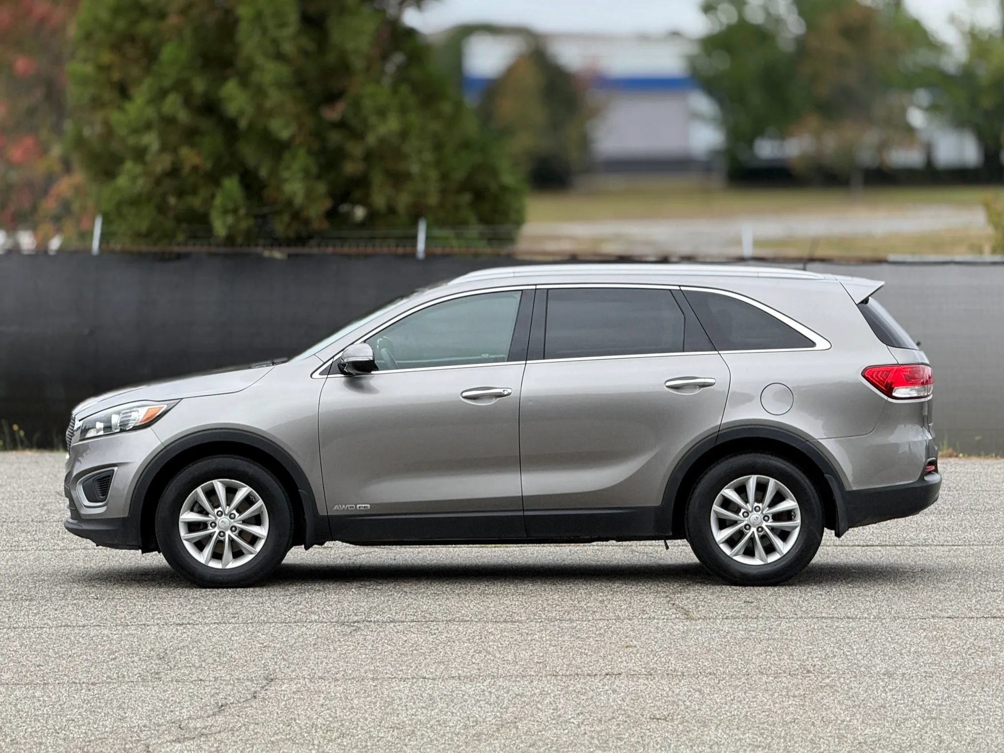 Used 2017 Kia Sorento AWD image 8