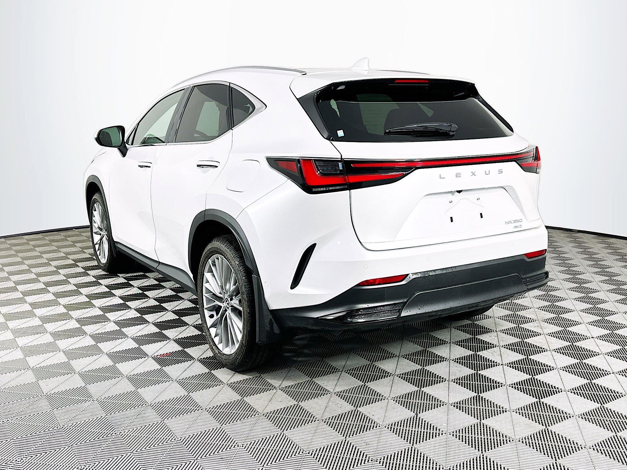 Used 2025 Lexus NX 350 AWD w/ Luxury Package image 5