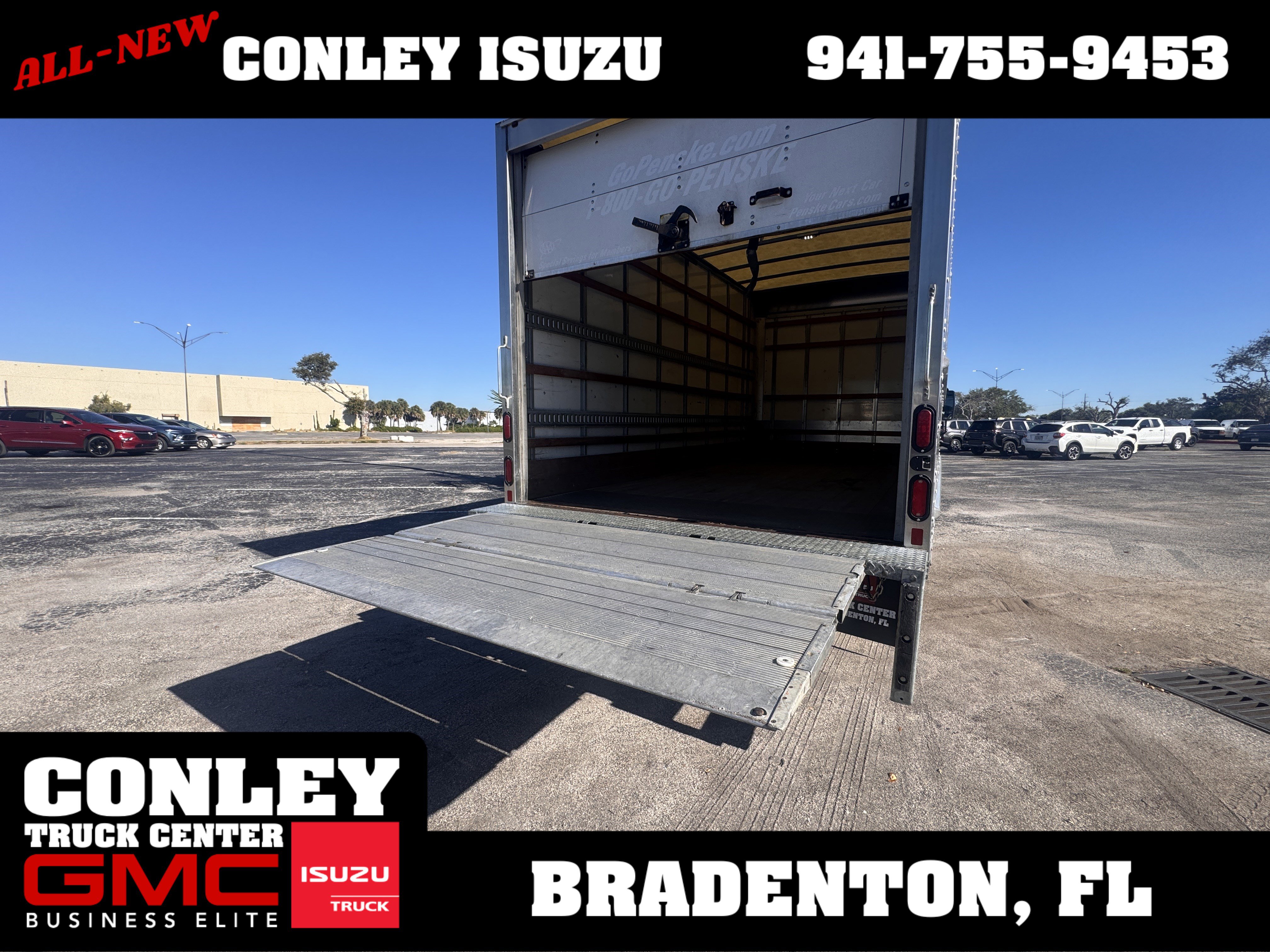 Used 2020 Isuzu NPR image 8