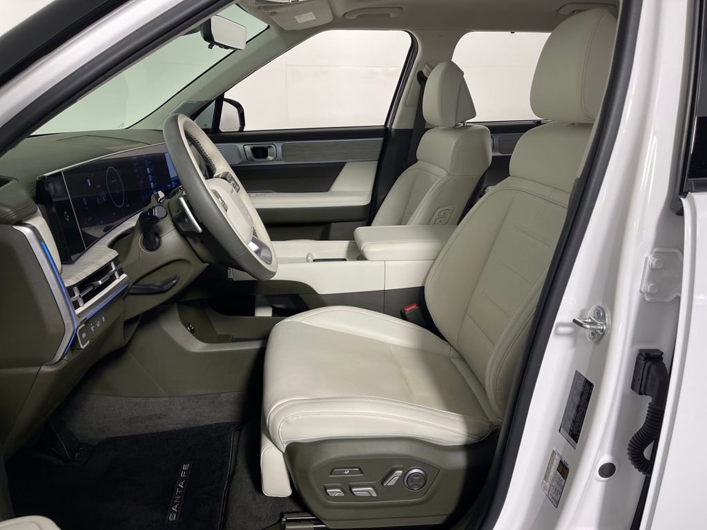 Certified 2025 Hyundai Santa Fe Calligraphy image 12