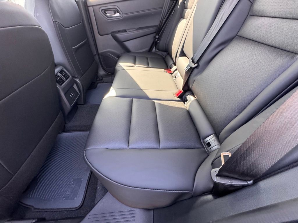 New 2026 Nissan Rogue SV image 12