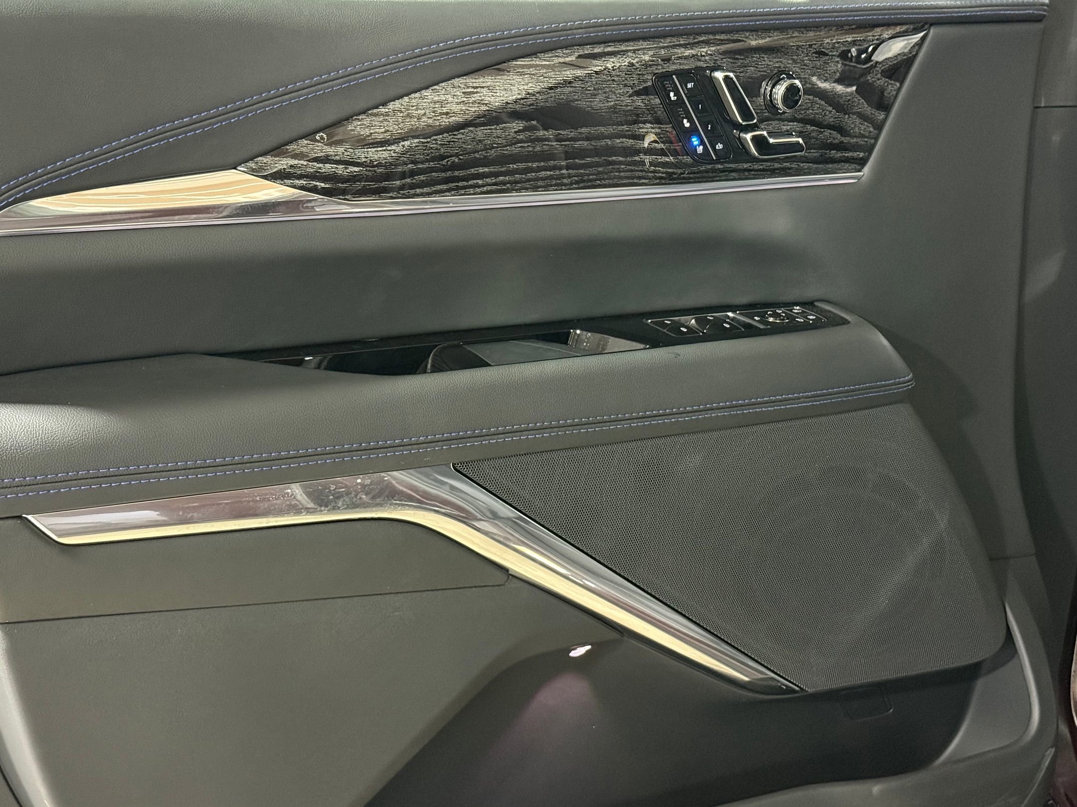 New 2026 Cadillac Escalade IQ Sport 1 w/ LPO, Floor Liner Package image 20