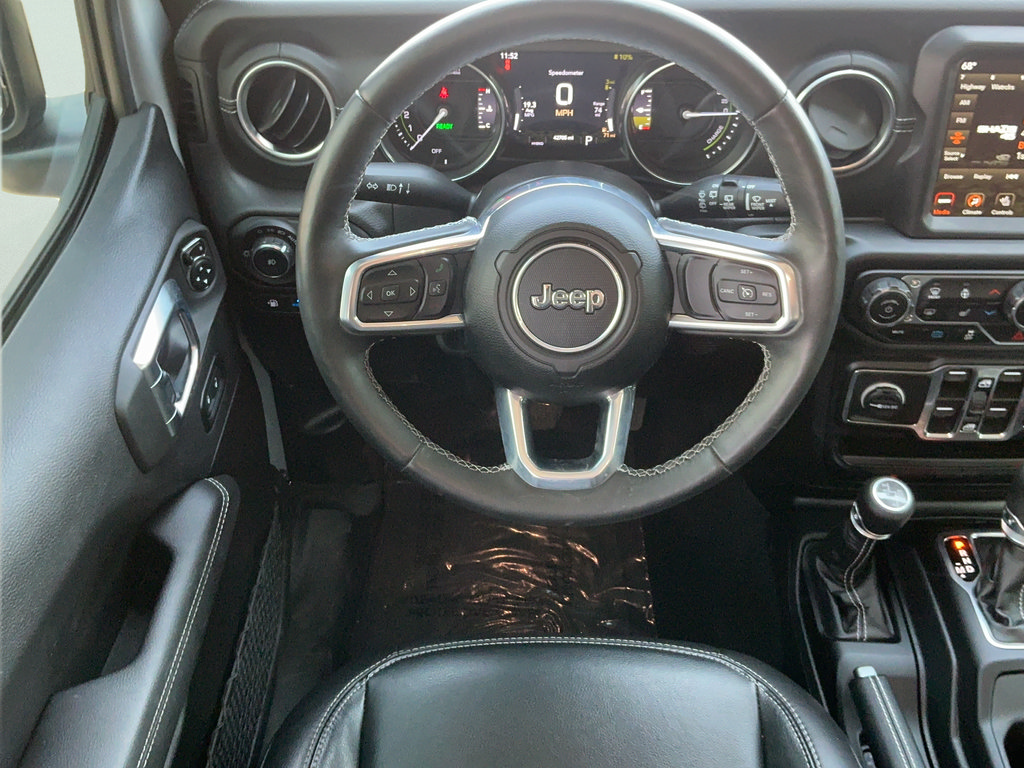 Used 2023 Jeep Wrangler Unlimited Sahara w/ Cold Weather Group AWD/4WD image 17