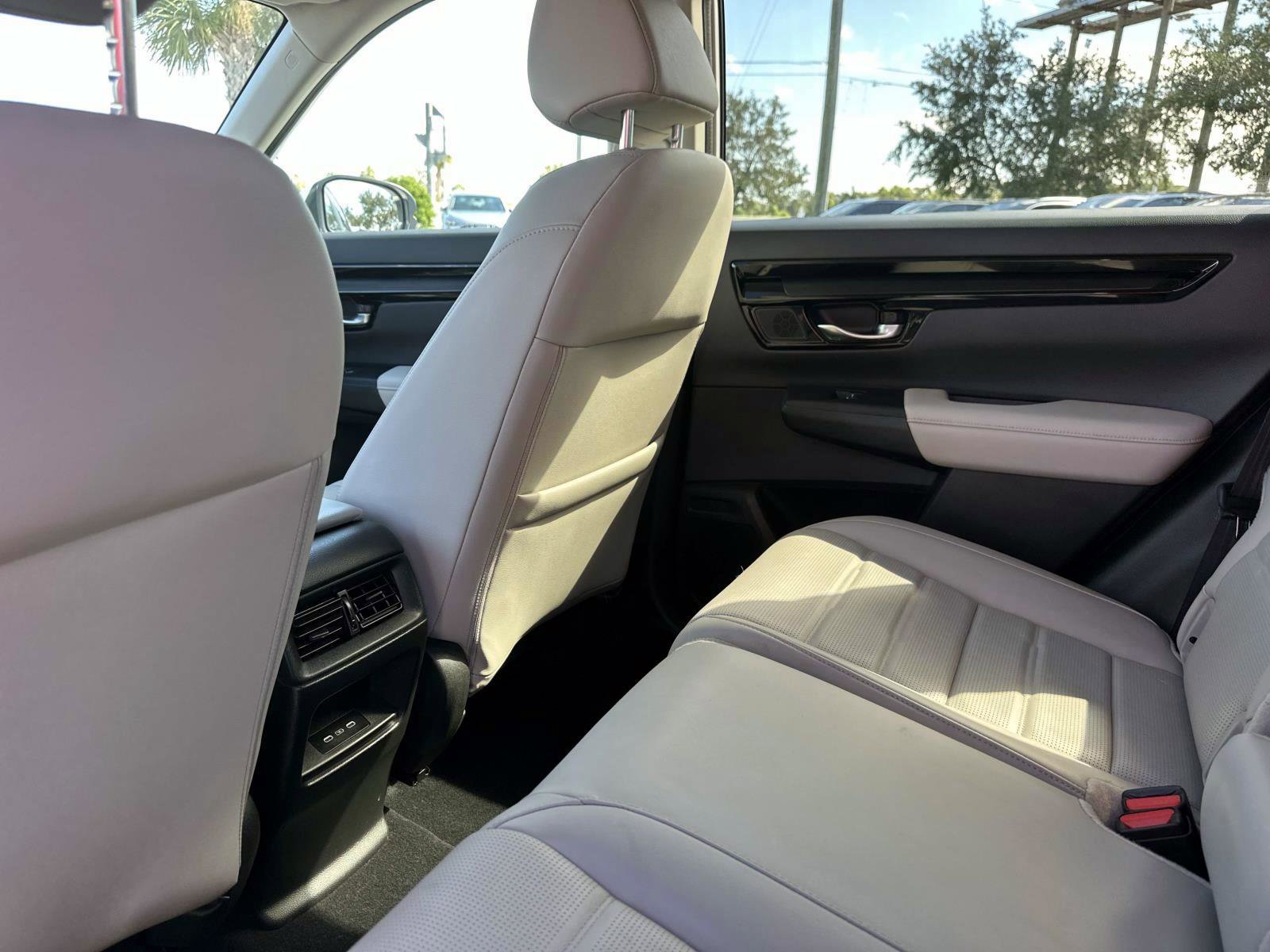 Used 2024 Honda CR-V EX-L image 16