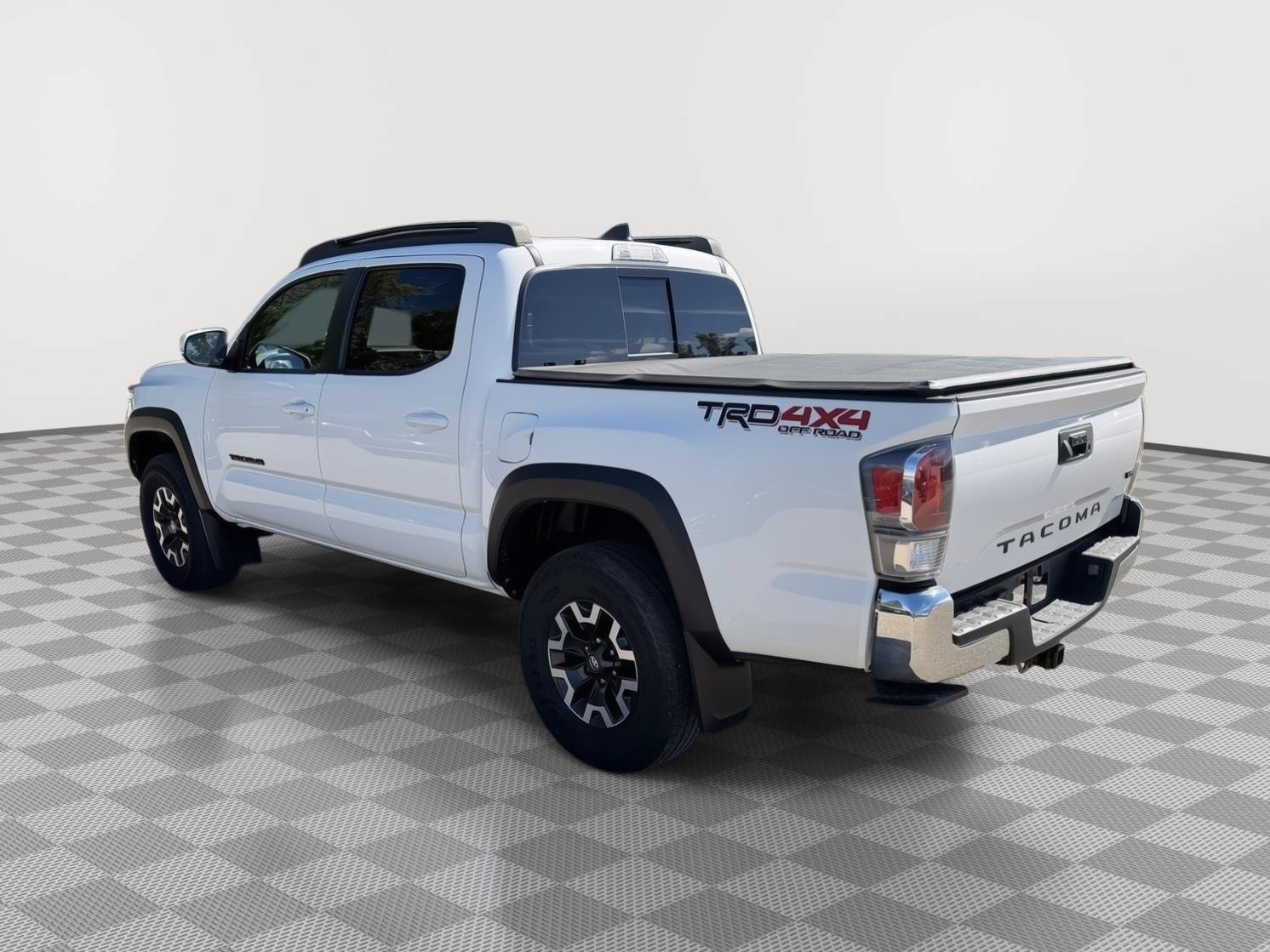 Used 2023 Toyota Tacoma TRD Off-Road AWD/4WD image 5