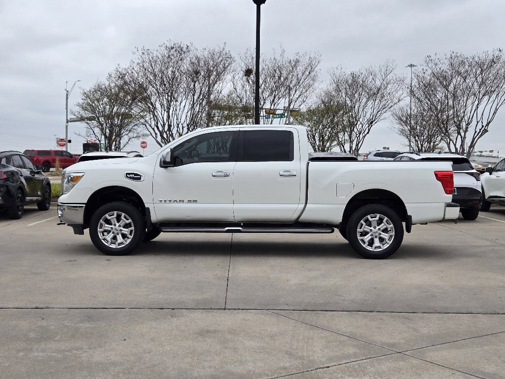 Used 2017 Nissan Titan SL image 12