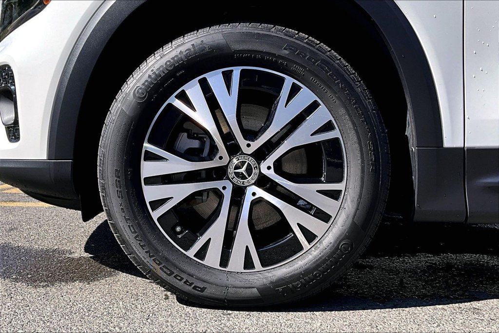 Used 2026 Mercedes-Benz GLB 250 4MATIC image 8