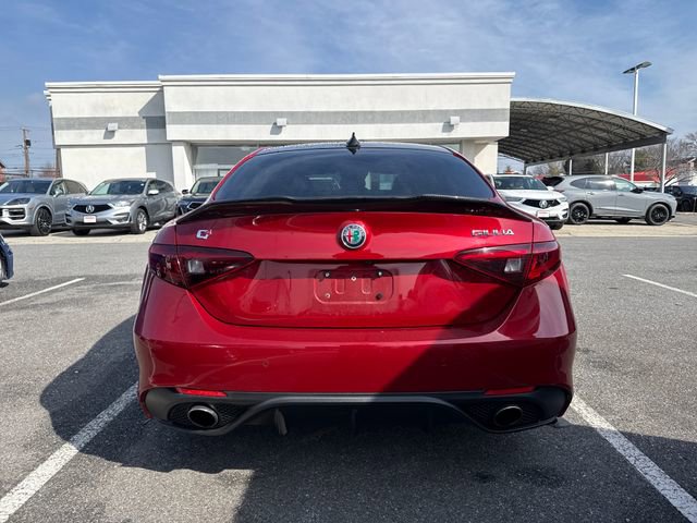 Used 2017 Alfa Romeo Giulia Ti w/ TI 19" Sport Package image 4