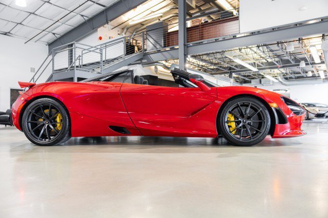 Used 2022 McLaren 720S Performance RWD image 7