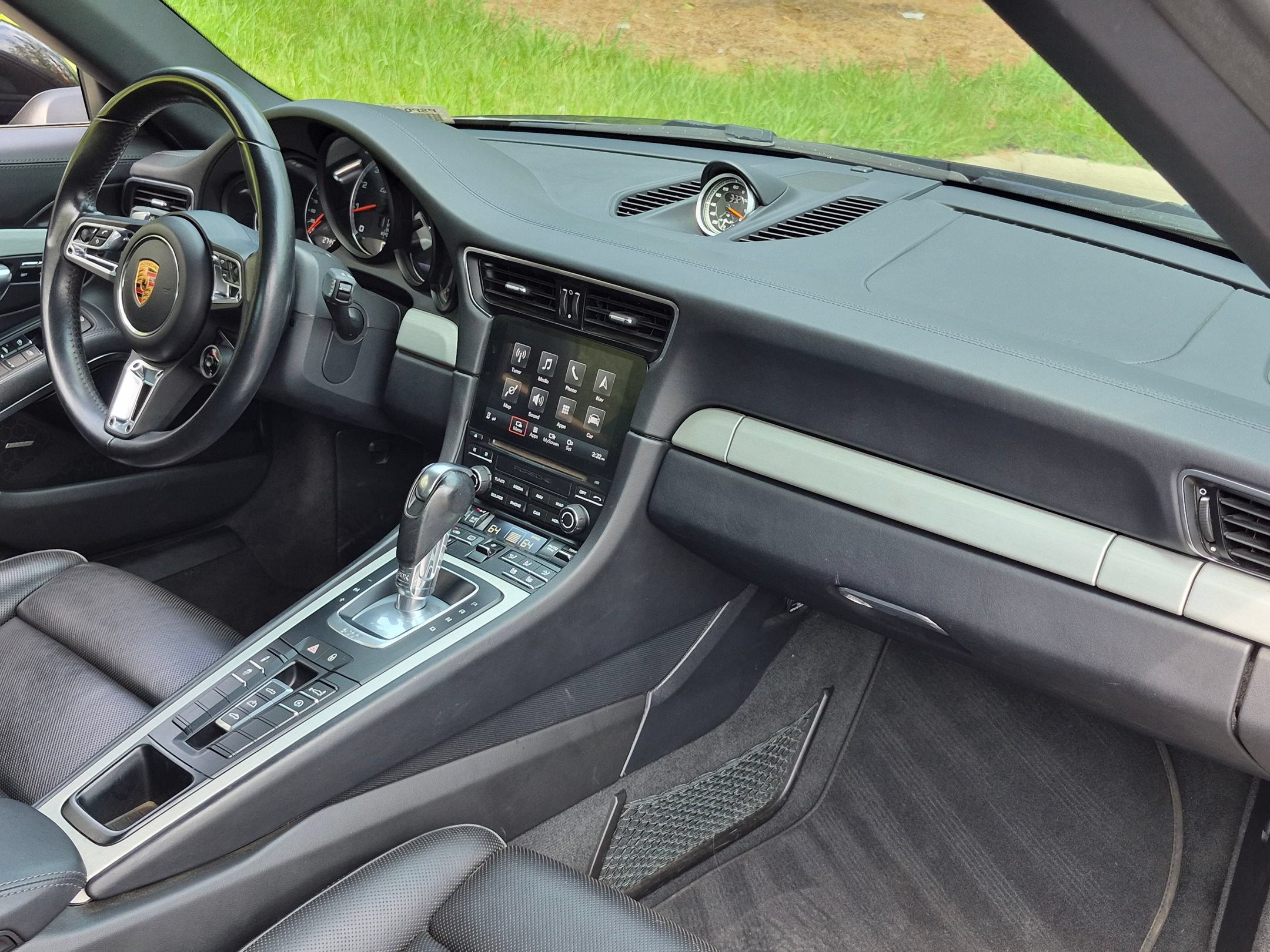 Certified 2018 Porsche 911 4 Cabriolet AWD/4WD image 20
