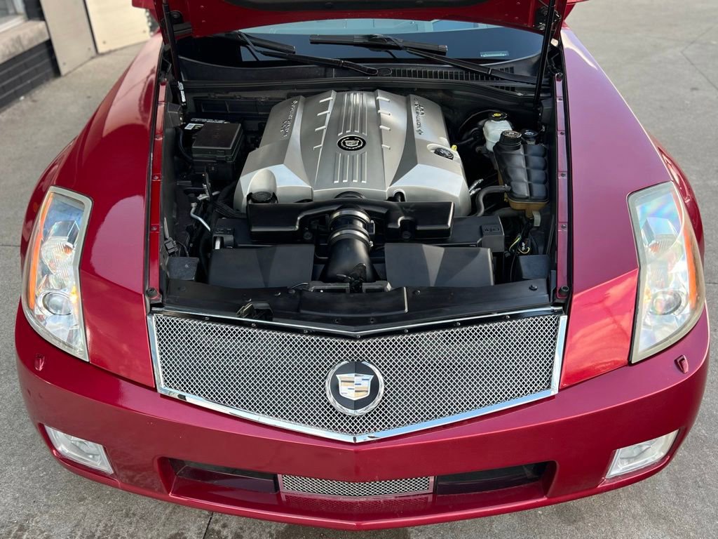 Used 2005 Cadillac XLR Base image 28