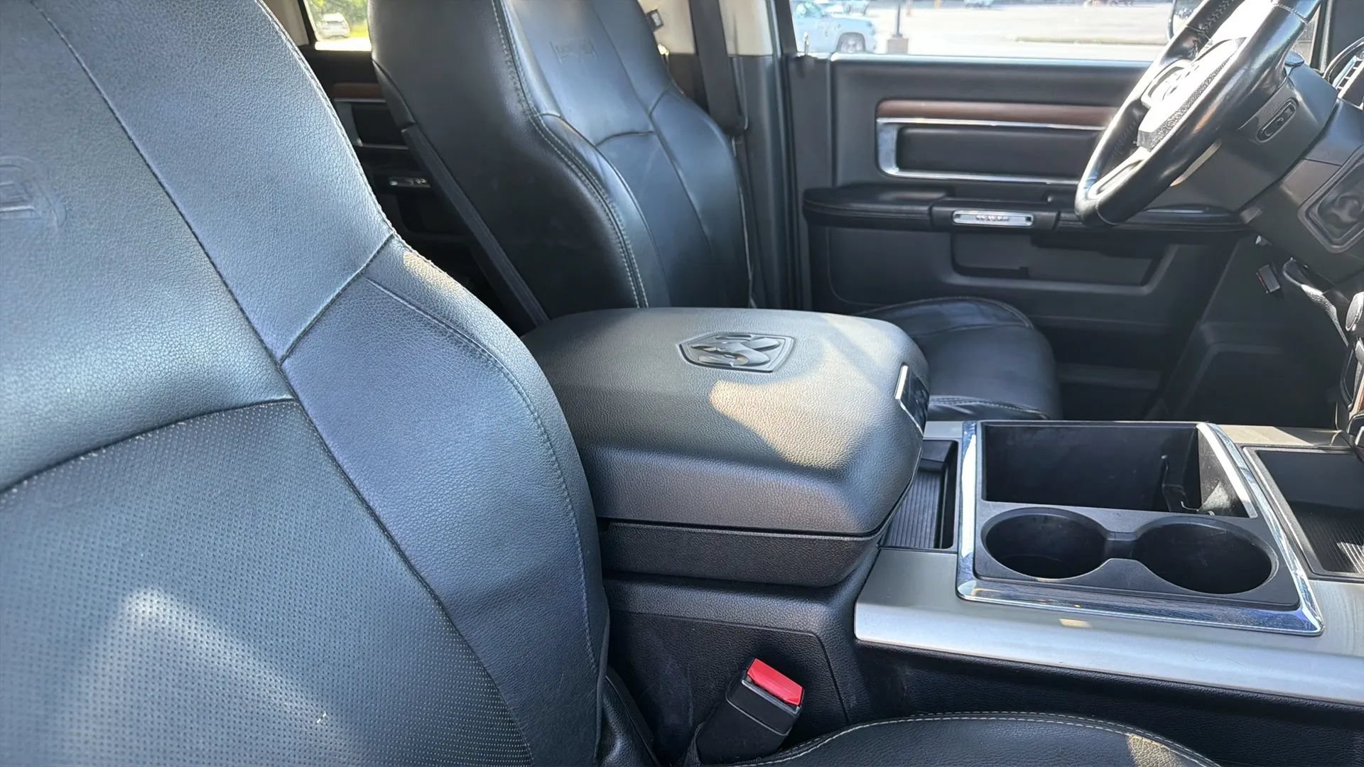 Used 2013 RAM 3500 Laramie AWD/4WD image 83