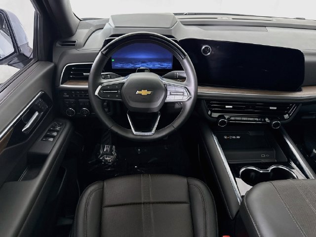 Used 2026 Chevrolet Tahoe High Country AWD/4WD image 23