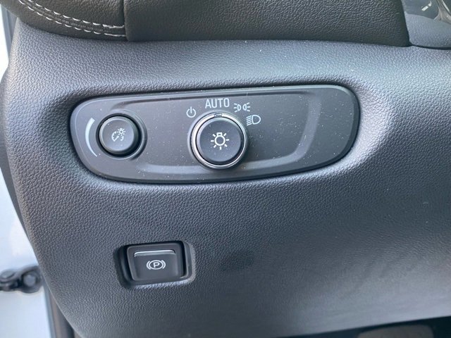 Used 2023 Chevrolet Blazer LT image 13