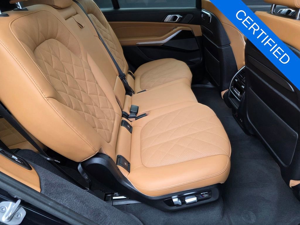 Used 2024 BMW X7 xDrive40i w/ M Sport Package image 29