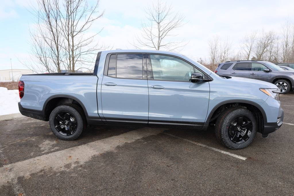 New 2026 Honda Ridgeline Black Edition image 8