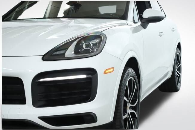 Used 2021 Porsche Cayenne Coupe image 4