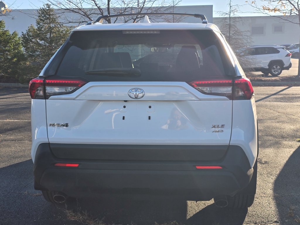 Used 2019 Toyota RAV4 XLE Premium w/ Cold Weather Package AWD/4WD image 7