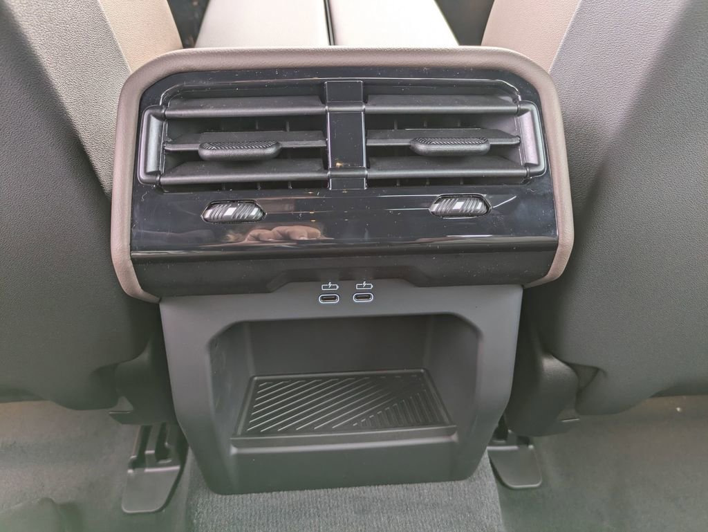 New 2026 BMW 530i xDrive w/ M Sport Package image 31